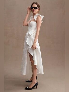 V. Chapman
Vera Satin Ruffled-Sleeve Bustier Midi Dress Anthropologie
